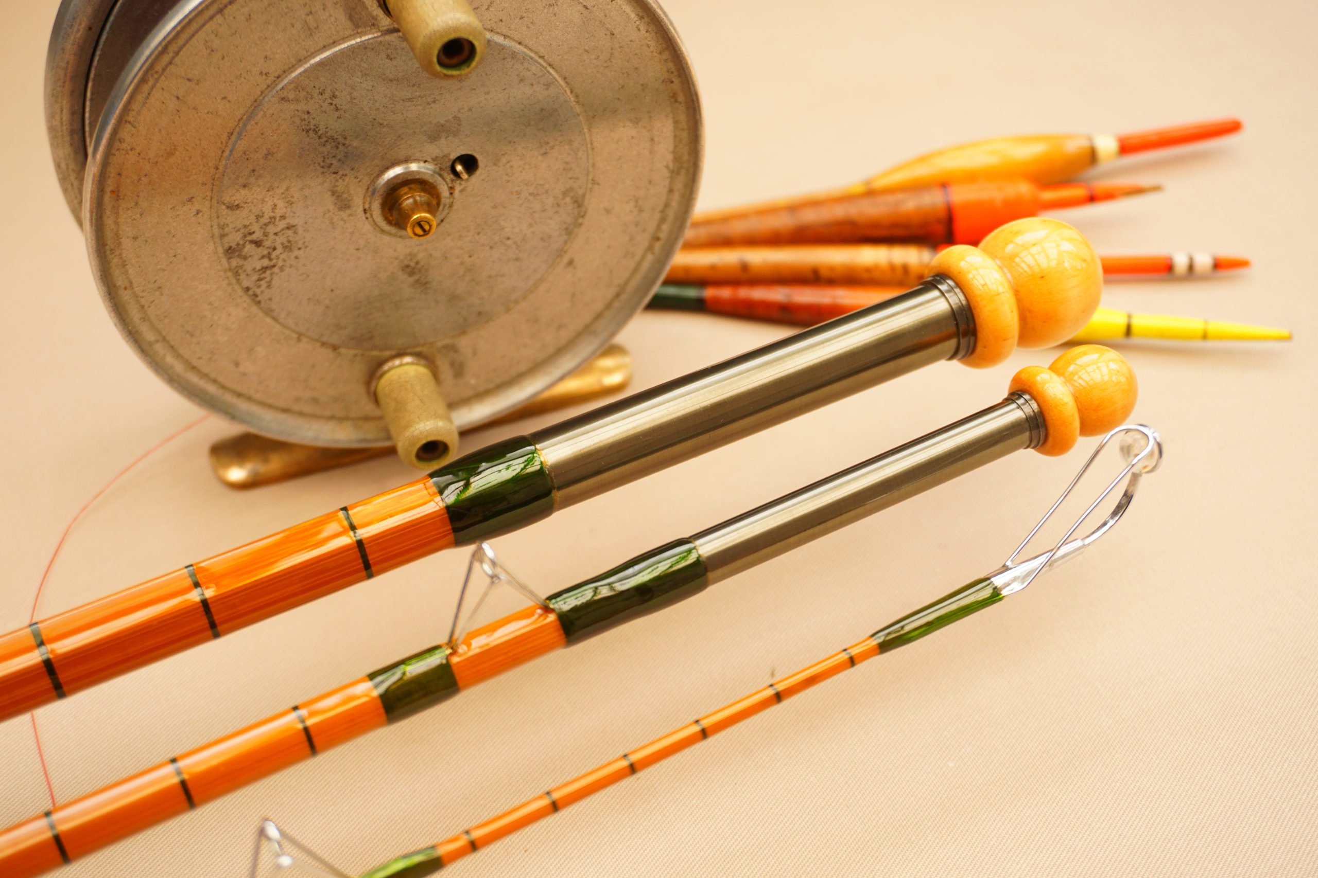 The Wallis Avon 11' 3-piece split cane rod. - Image 6